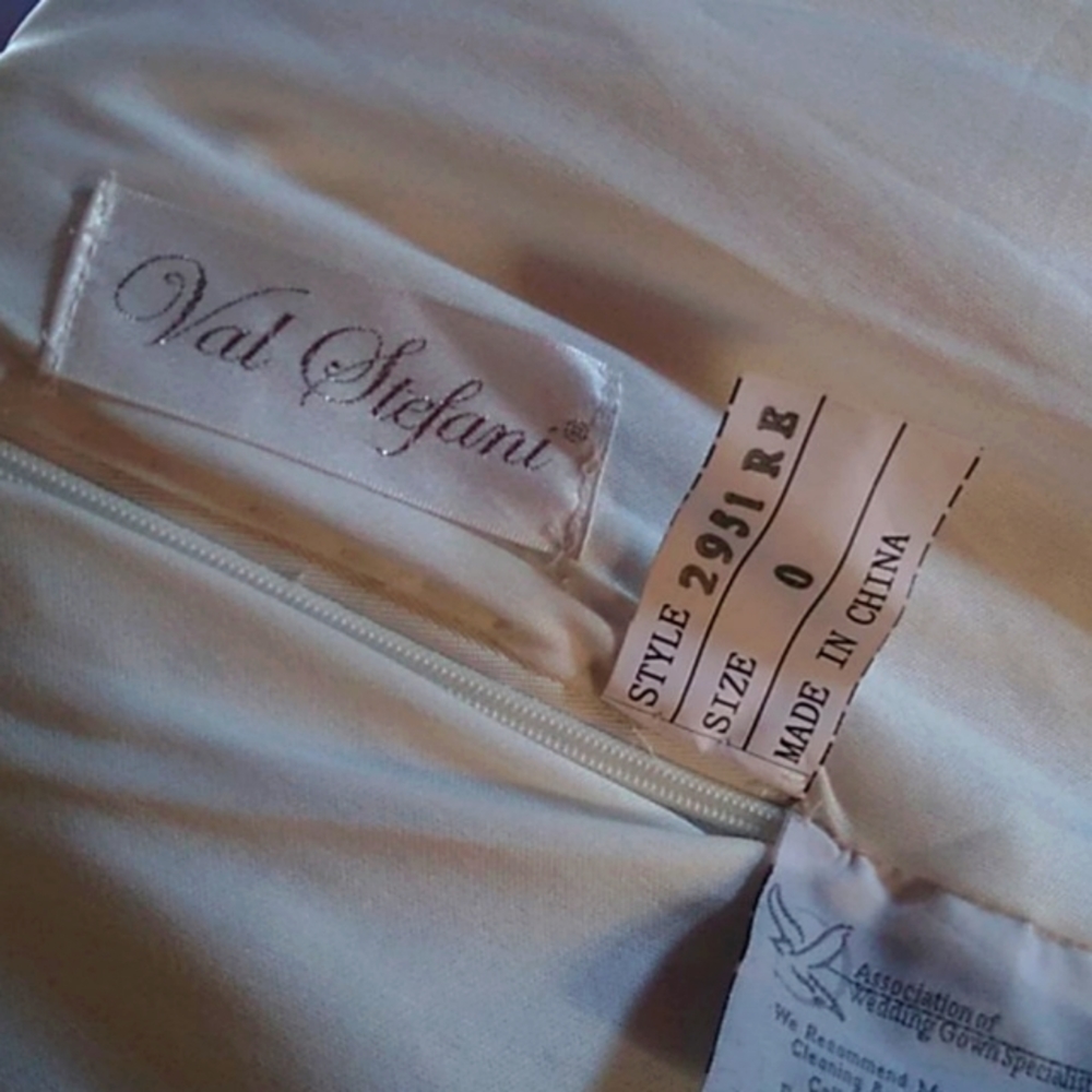Val Stefani beaded dress Size 0 Association of Wedding Gown Specialists - Picture 3 of 12